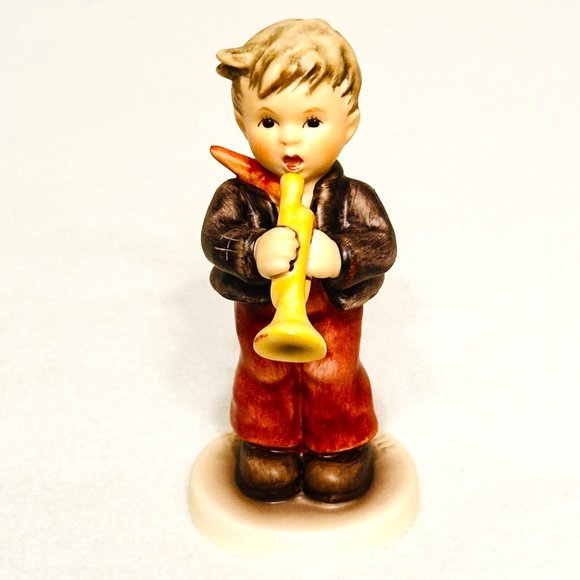 Goebel Hummel #2244 Spring Song - Exclusive Club Edition - TMK8 - Picture 1 of 10